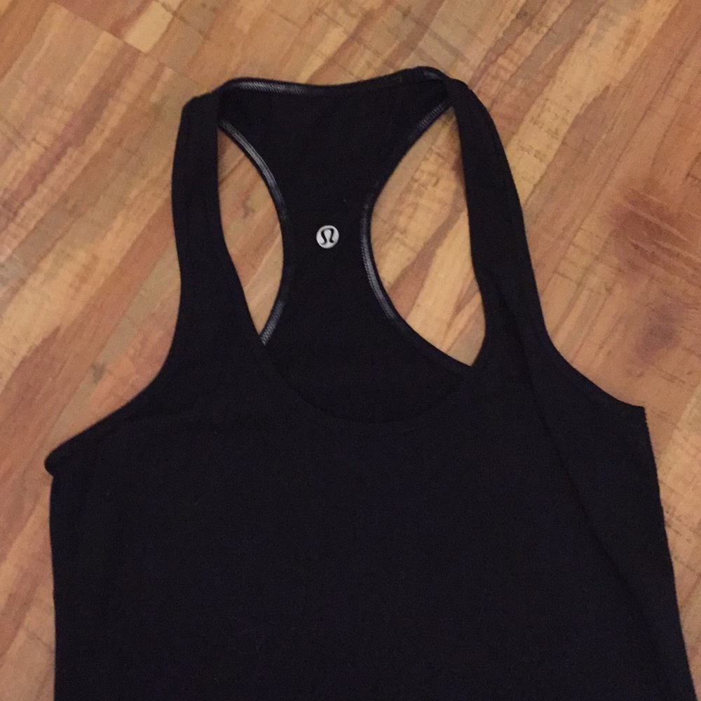Black lululemon tank